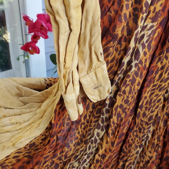 Vintage Gold Star 100% Rayon Embroidered Pleated Gold &Cheetah Print Midi Dress - Picture 6 of 14